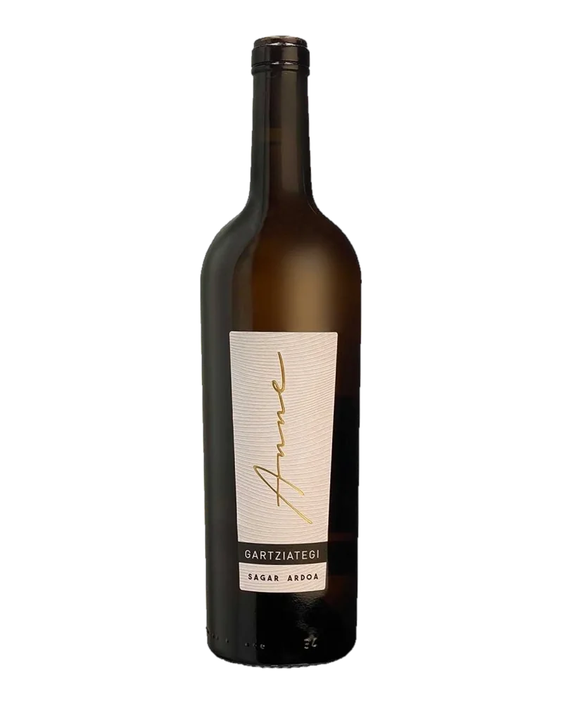 Dark wine-style bottle of Gartziategi Anne, with a white label and the “Anne” signature in gold