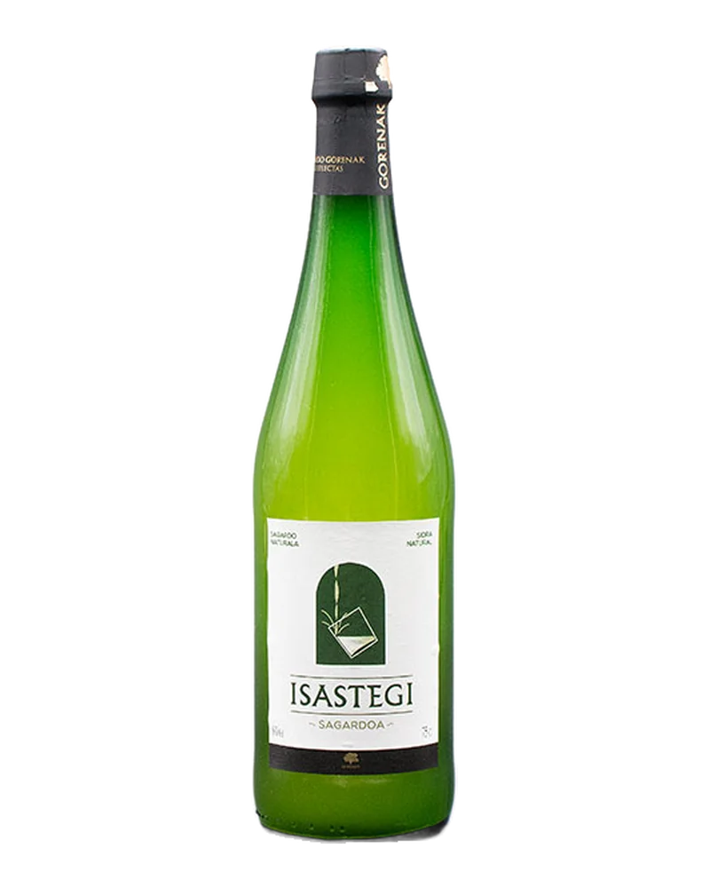 Bouteille verte d’Isastegi Gorenak, étiquette blanche et capsule noire