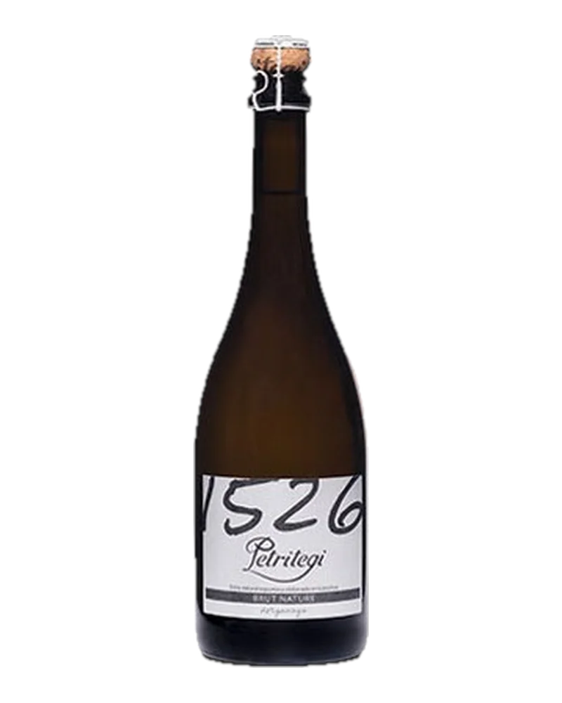 Botella oscura de sidra espumosa Petritegi Aparduna Brut Nature, con etiqueta blanca y el número 1526